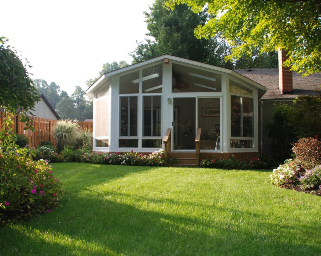 Geometric sunroom in backyard